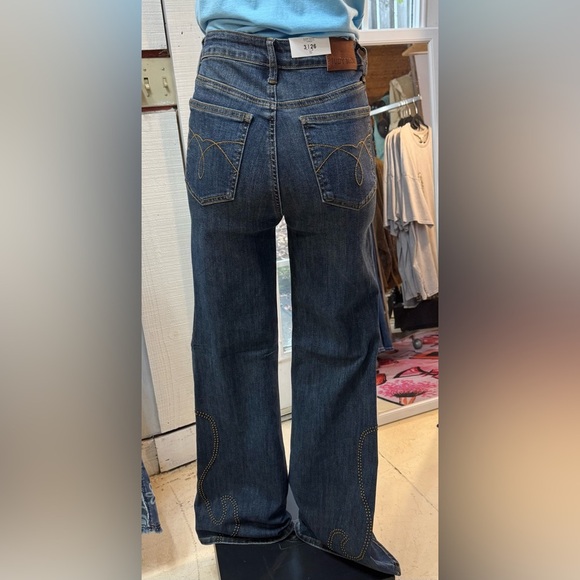 Dark Blue Western Flare Judy Blue Jeans - style; 881033 - Picture 2 of 6